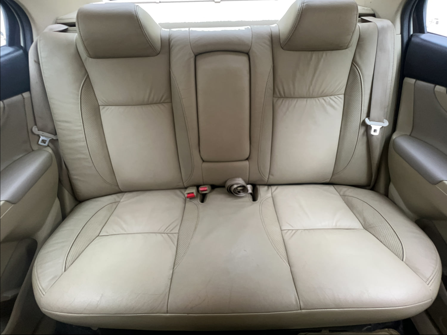 Used 2015 Maruti Suzuki Ciaz ZXi Petrol Manual interior REAR SEAT CONDITION VIEW