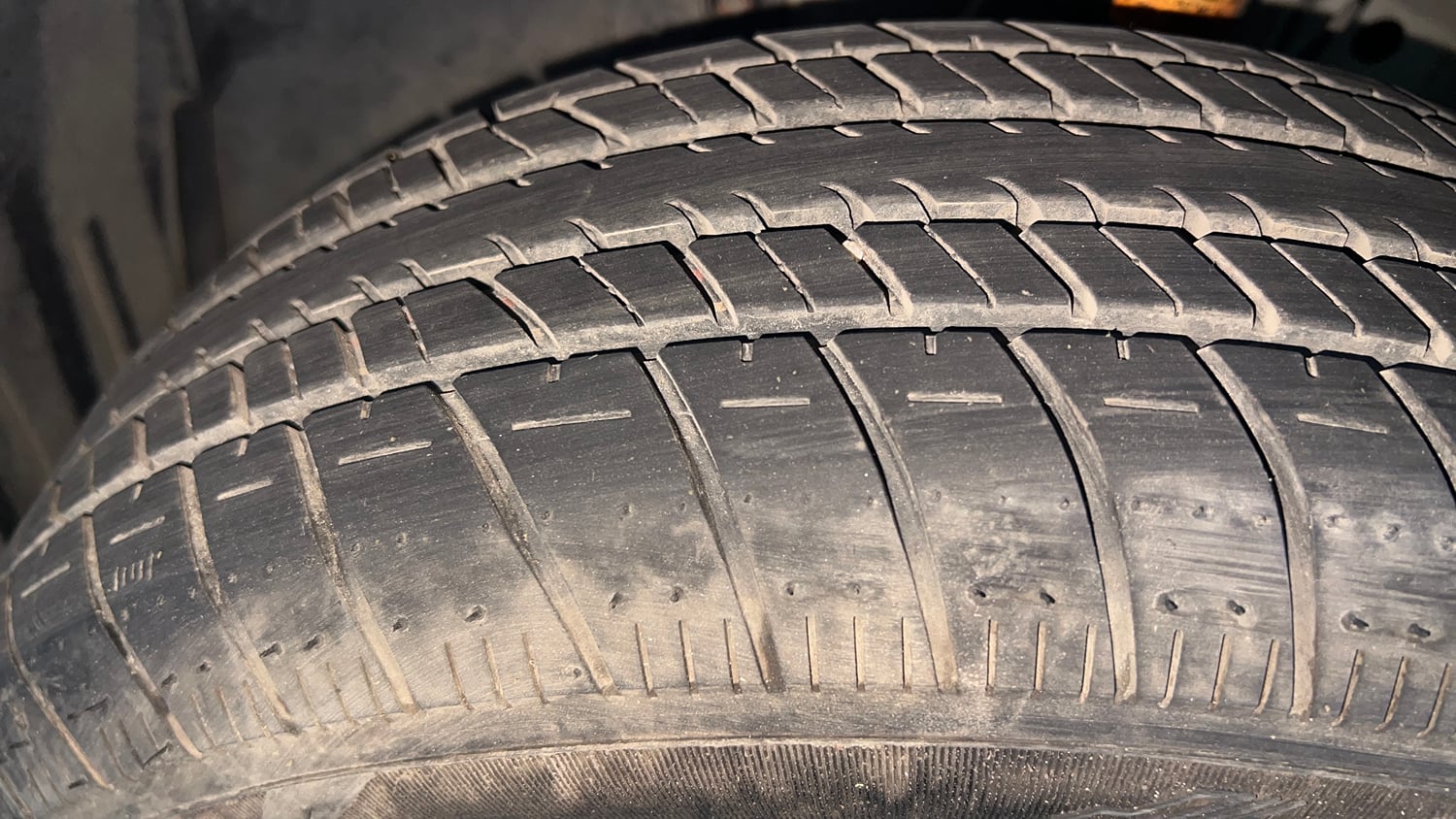 Used 2022 Honda Amaze S MT 1.2 Petrol Petrol Manual tyres LEFT FRONT TYRE TREAD VIEW