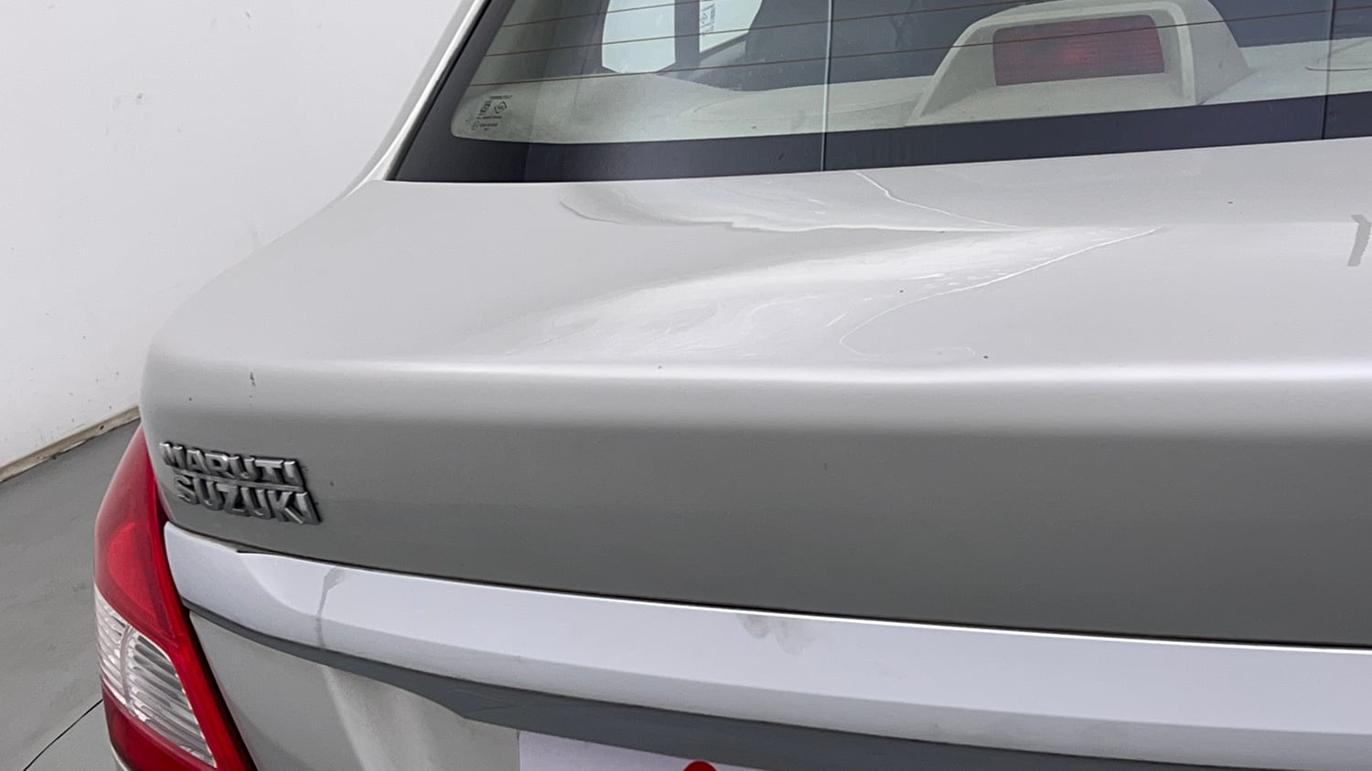 Used 2015 Maruti Suzuki Swift Dzire ZXI Petrol Manual dents MINOR DENT