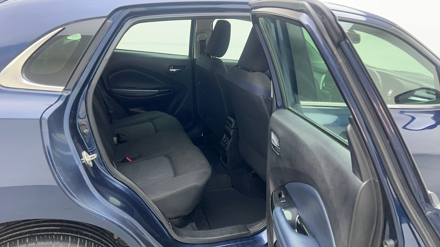 Used 2022 Maruti Suzuki Baleno Alpha AGS Petrol Automatic interior RIGHT SIDE REAR DOOR CABIN VIEW