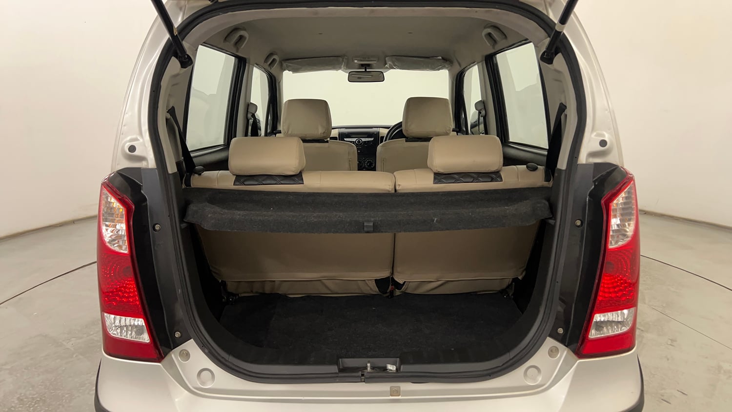 Used 2018 Maruti Suzuki Wagon R VXI Petrol Manual interior DICKY INSIDE VIEW