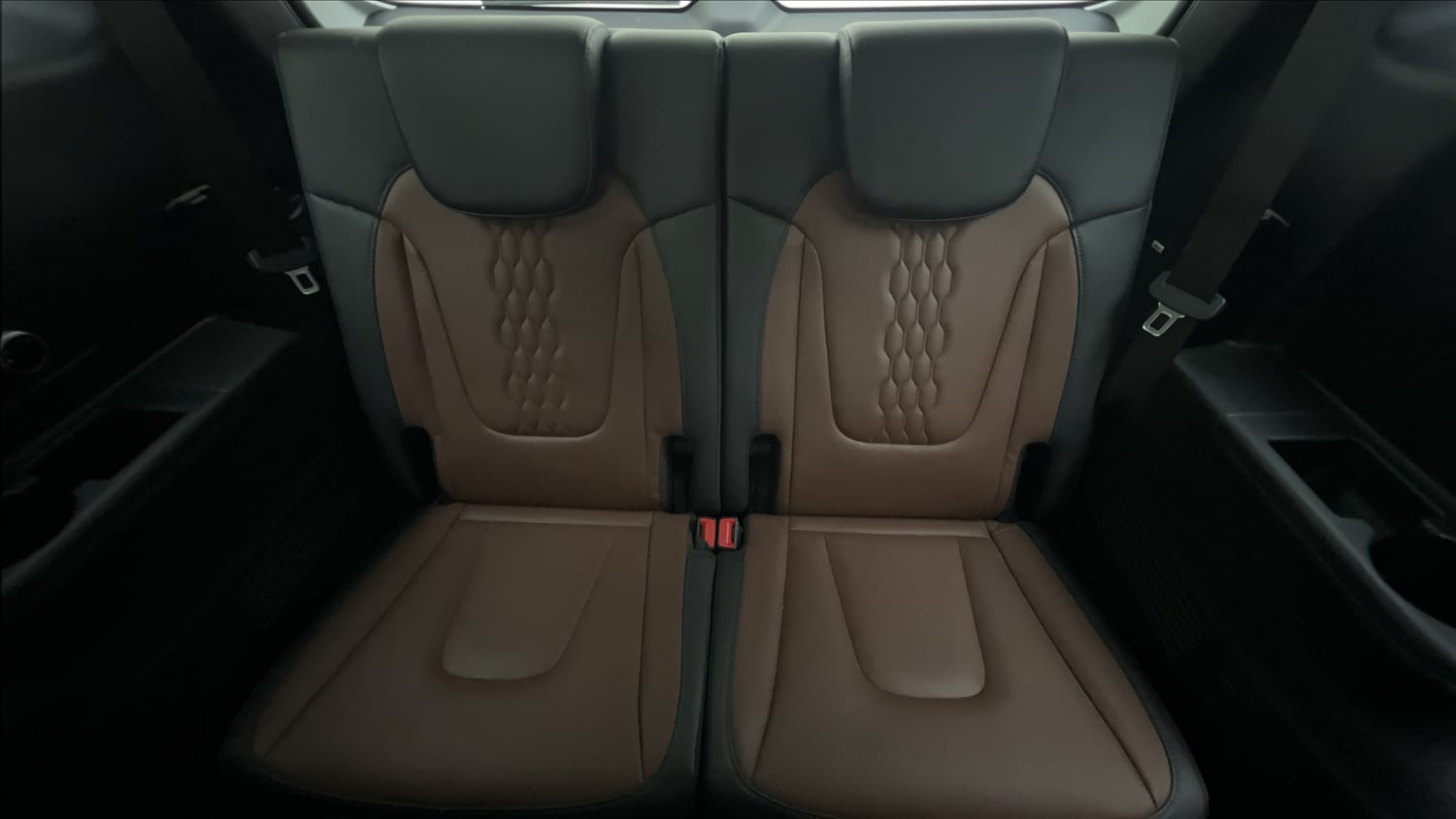 Used 2022 Hyundai Alcazar Signature (O) 6 STR 2.0 Petrol AT Dual Tone Petrol Automatic interior THIRD ROW SEAT