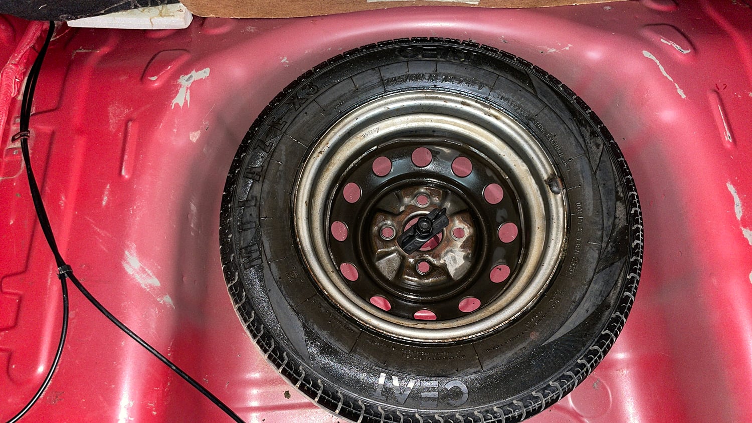 Used 2017 Hyundai Eon Era + Petrol Manual tyres SPARE TYRE VIEW