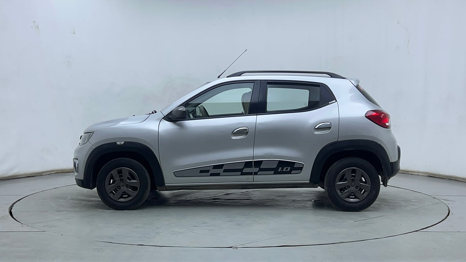 Used 2017 Renault Kwid 1.0 RXT AMT Petrol Automatic exterior LEFT SIDE VIEW