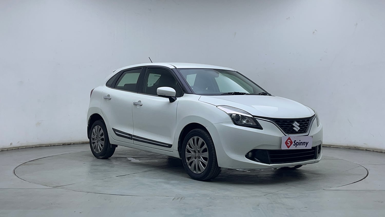 Used 2018 Maruti Suzuki Baleno Alpha 1.2 AT Petrol Automatic exterior RIGHT FRONT CORNER VIEW