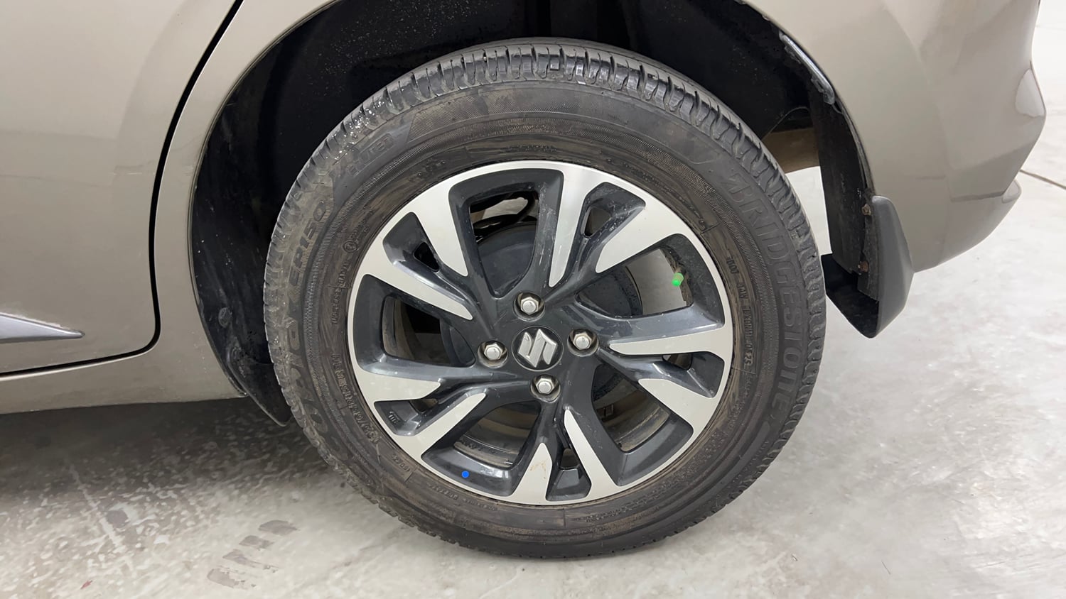 Used 2025 Maruti Suzuki Swift ZXi Plus Petrol Manual tyres LEFT REAR TYRE RIM VIEW