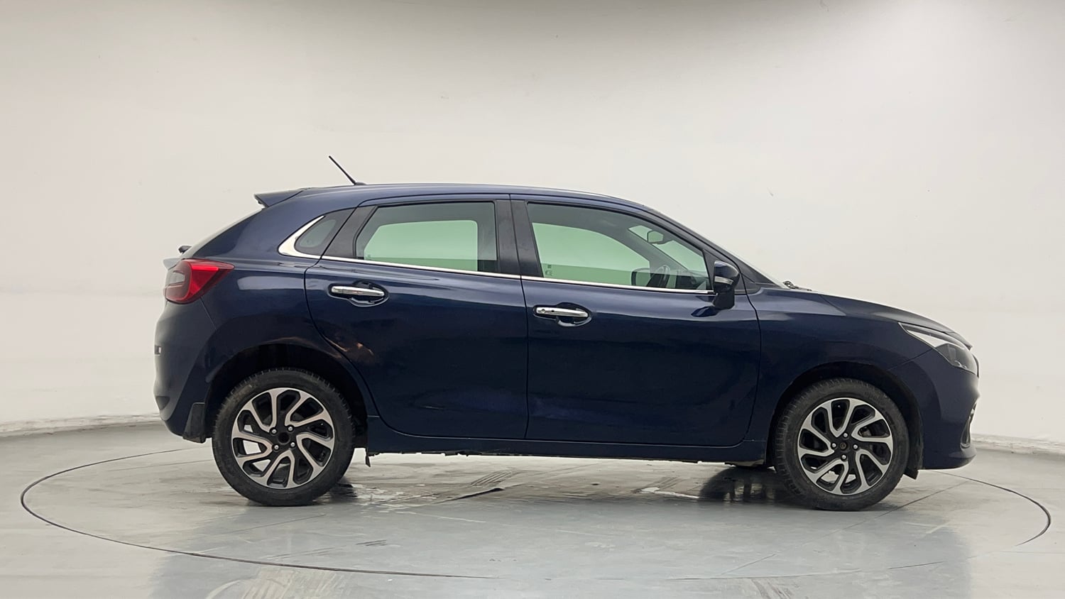 Used 2022 Maruti Suzuki Baleno Alpha AGS Petrol Automatic exterior RIGHT SIDE VIEW