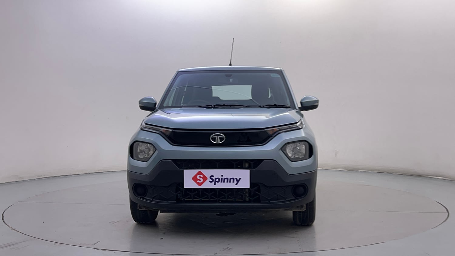 Used 2023 Tata Punch Adventure Rhythm Pack MT Petrol Manual exterior FRONT VIEW