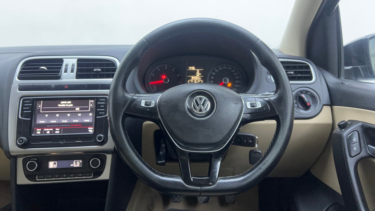 Used 2018 Volkswagen Ameo Highline1.2L Plus (P) 16 Alloy Petrol Manual interior STEERING VIEW