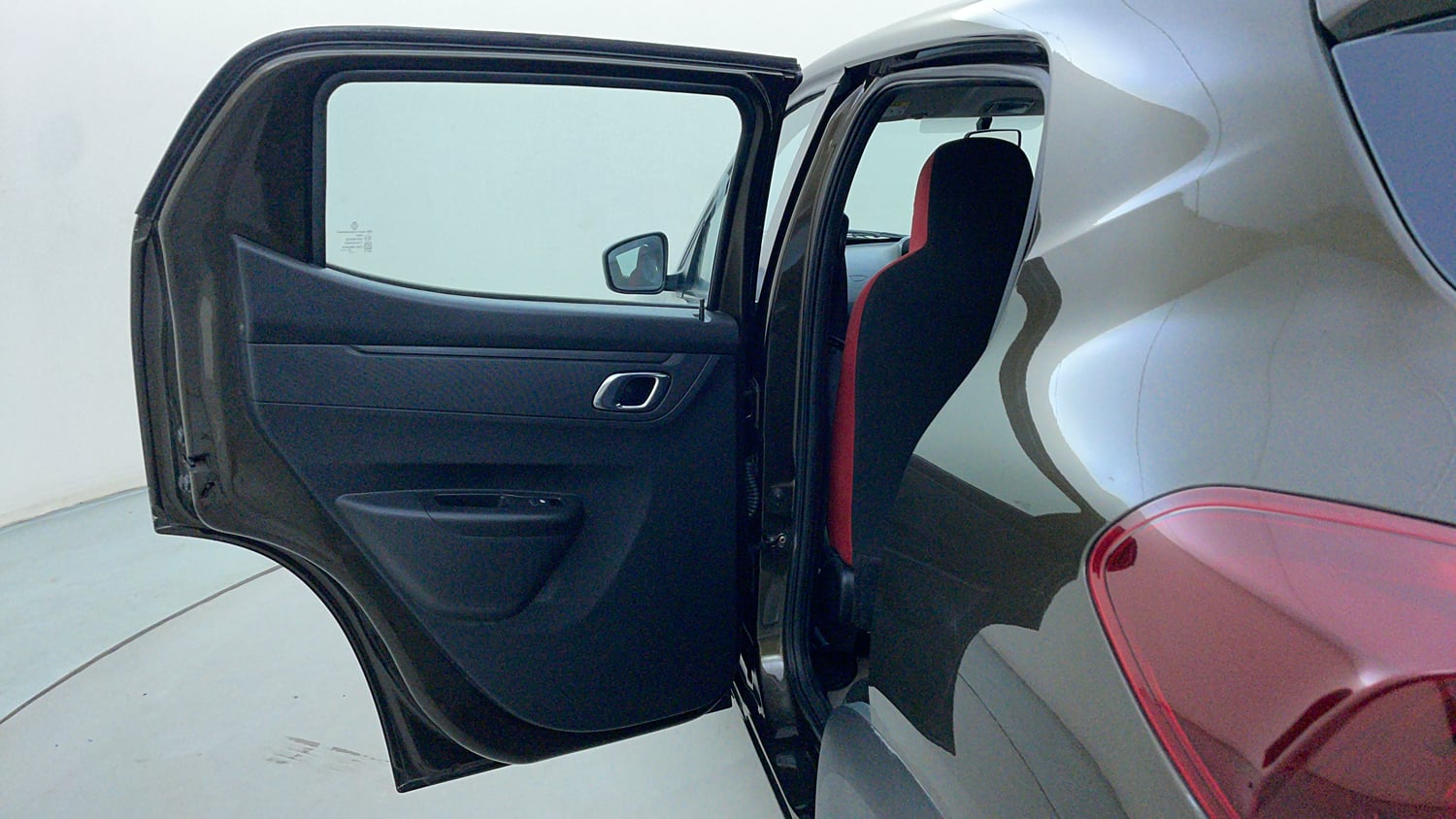 Used 2019 Renault Kwid 1.0 RXT AMT Opt Petrol Automatic interior LEFT REAR DOOR OPEN VIEW
