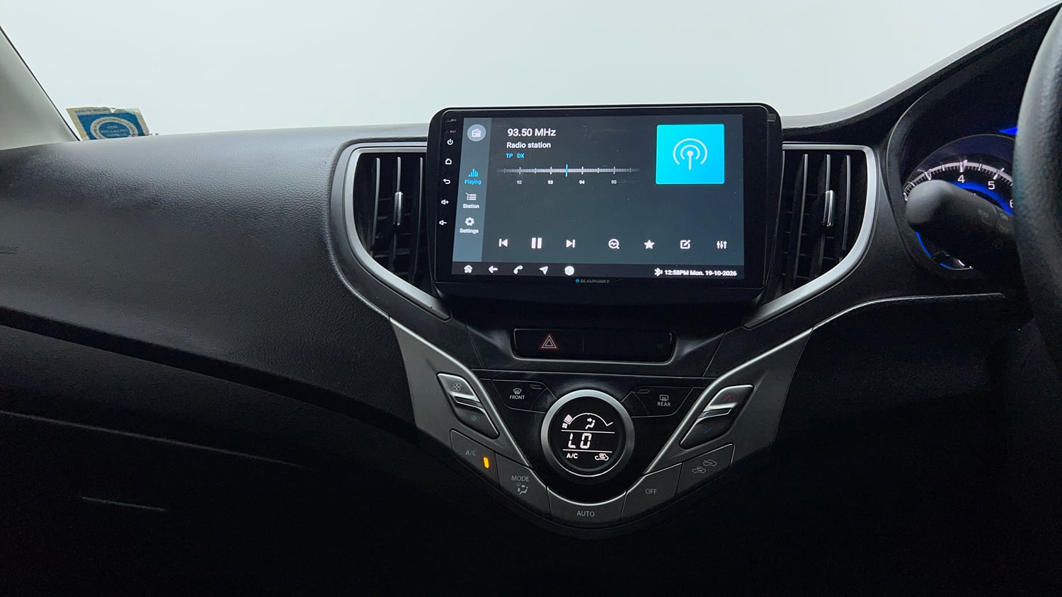 Used 2019 Maruti Suzuki Baleno Delta Petrol Manual interior MUSIC SYSTEM & AC CONTROL VIEW