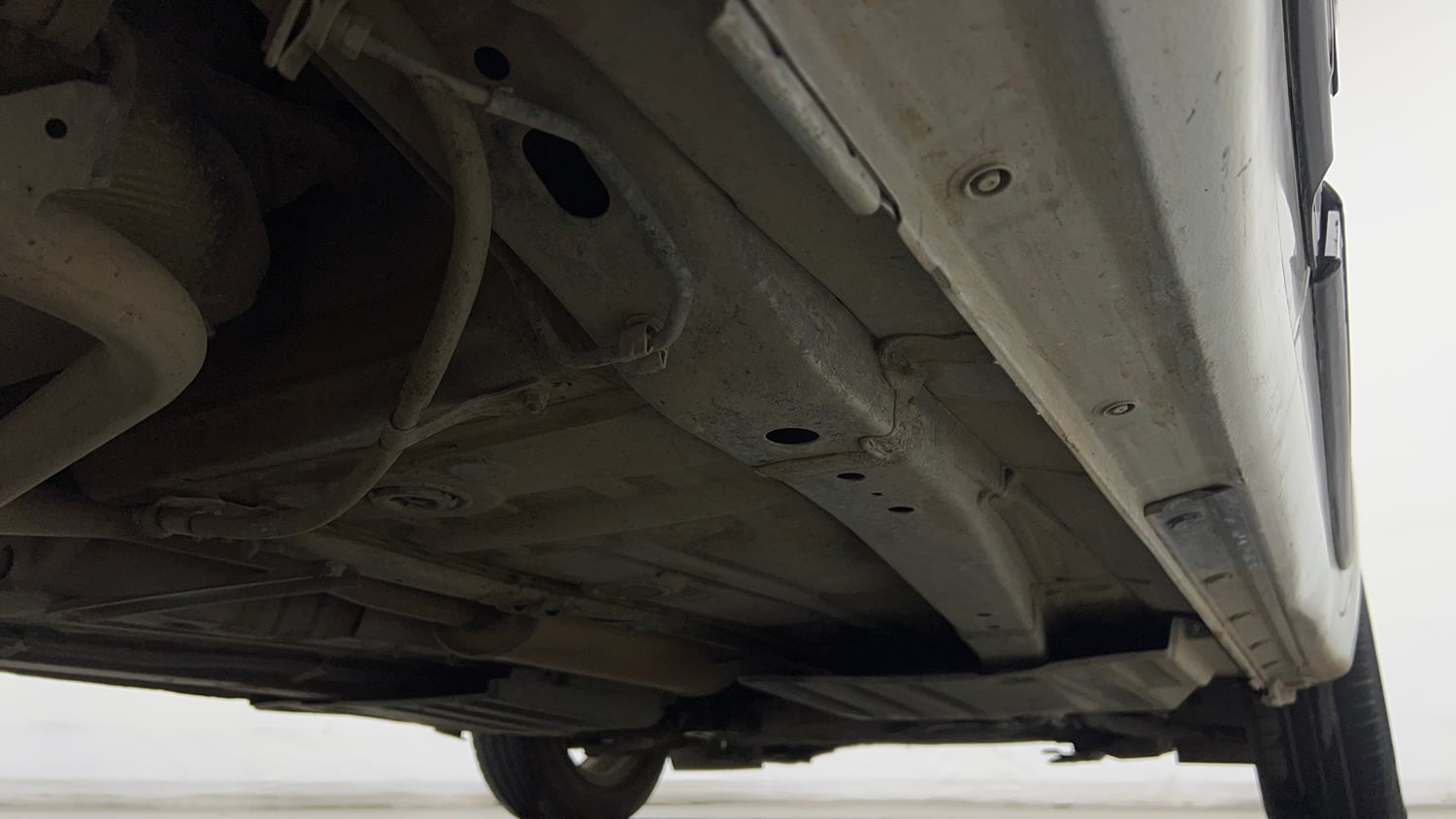 Used 2023 Maruti Suzuki Swift ZXi CNG Cng Manual extra REAR RIGHT UNDERBODY VIEW