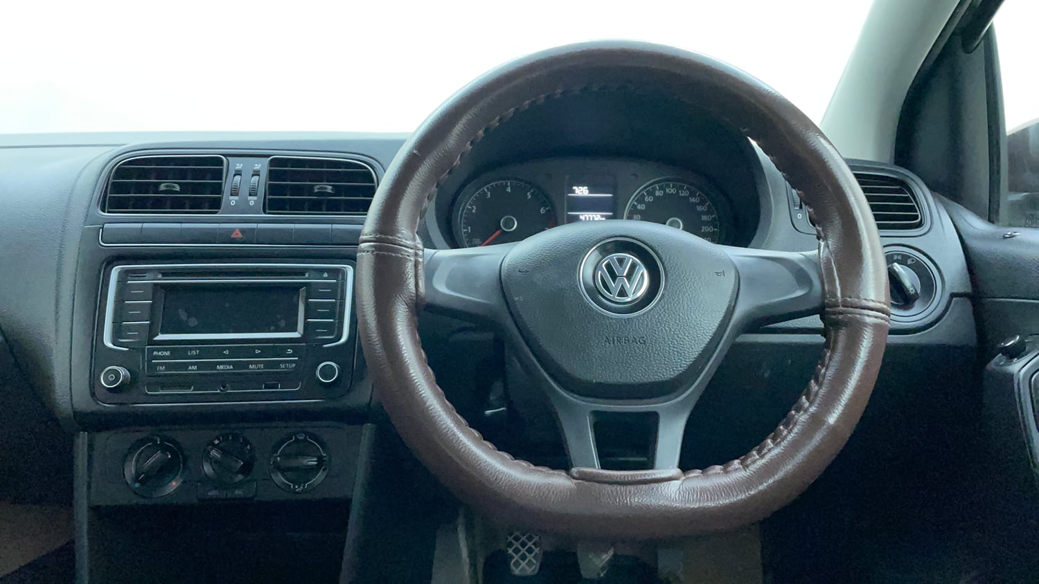 Used 2019 Volkswagen Ameo Comfortline 1.0L (P) Petrol Manual interior STEERING VIEW