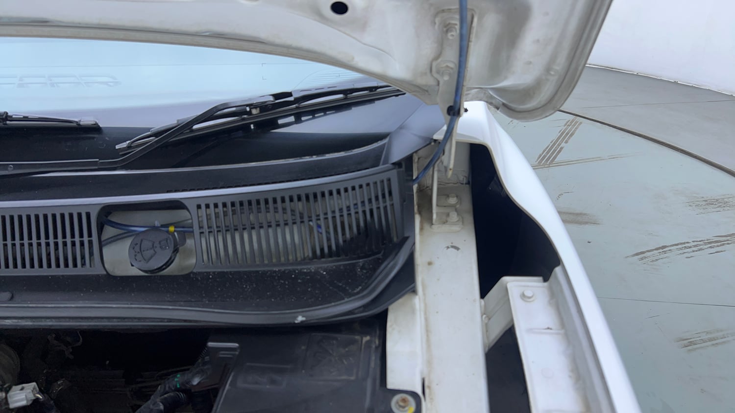 Used 2022 Renault Kiger RXZ Turbo CVT Petrol Automatic engine ENGINE LEFT SIDE HINGE & APRON VIEW