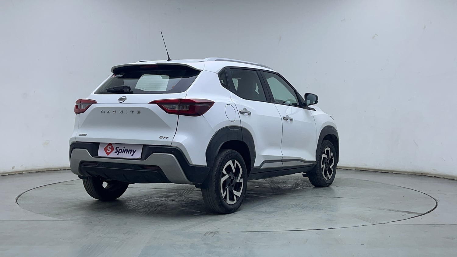 Used 2021 Nissan Magnite XV Turbo CVT Petrol Automatic exterior RIGHT REAR CORNER VIEW
