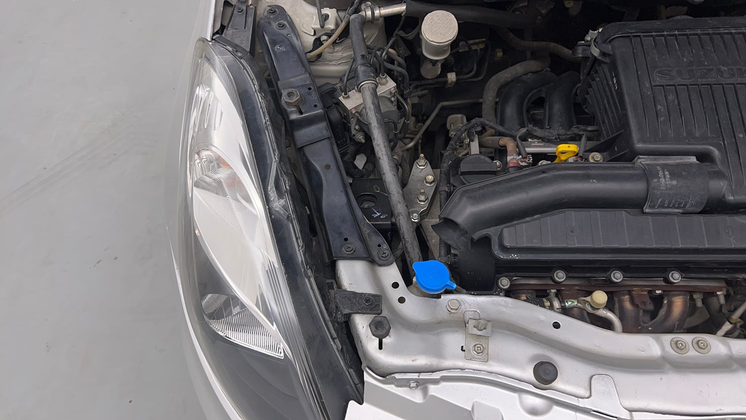 Used 2015 Maruti Suzuki Swift Dzire ZXI Petrol Manual engine ENGINE RIGHT SIDE VIEW