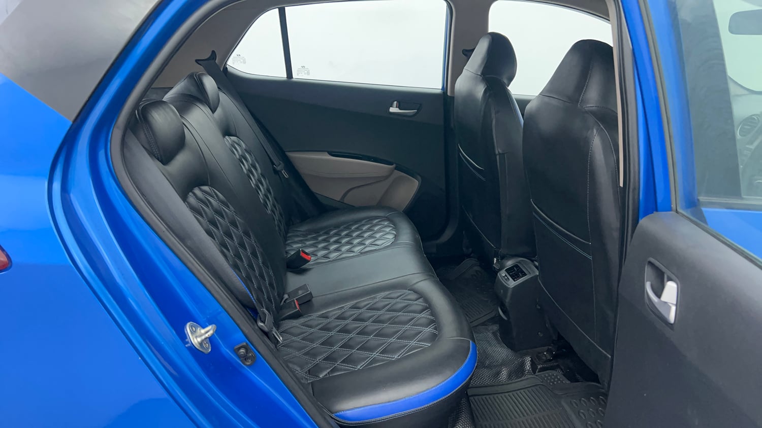 Used 2018 Hyundai Grand i10 Sportz 1.2 Kappa VTVT Dual Tone Petrol Manual interior RIGHT SIDE REAR DOOR CABIN VIEW