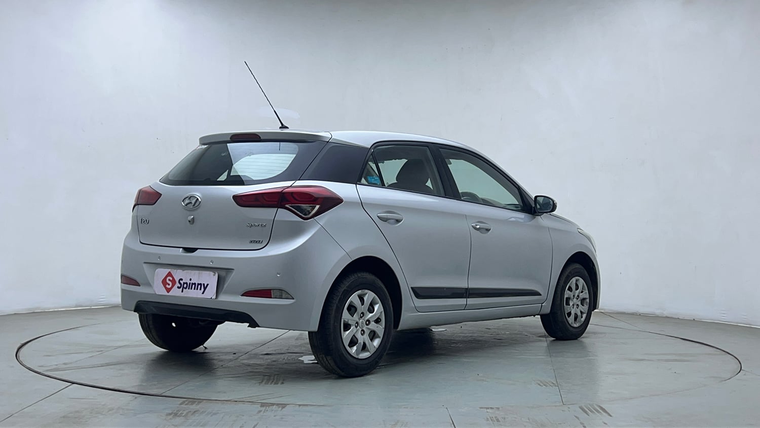 Used 2015 Hyundai Elite i20 Sportz 1.2 Petrol Manual exterior RIGHT REAR CORNER VIEW