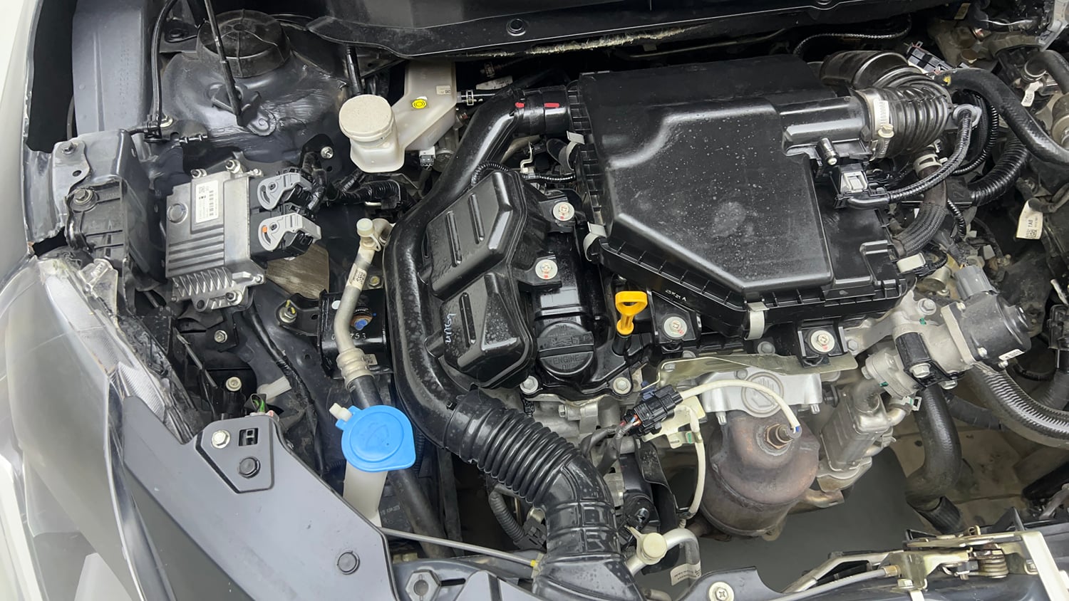 Used 2025 Maruti Suzuki Swift VXi CNG Cng Manual engine ENGINE RIGHT SIDE VIEW