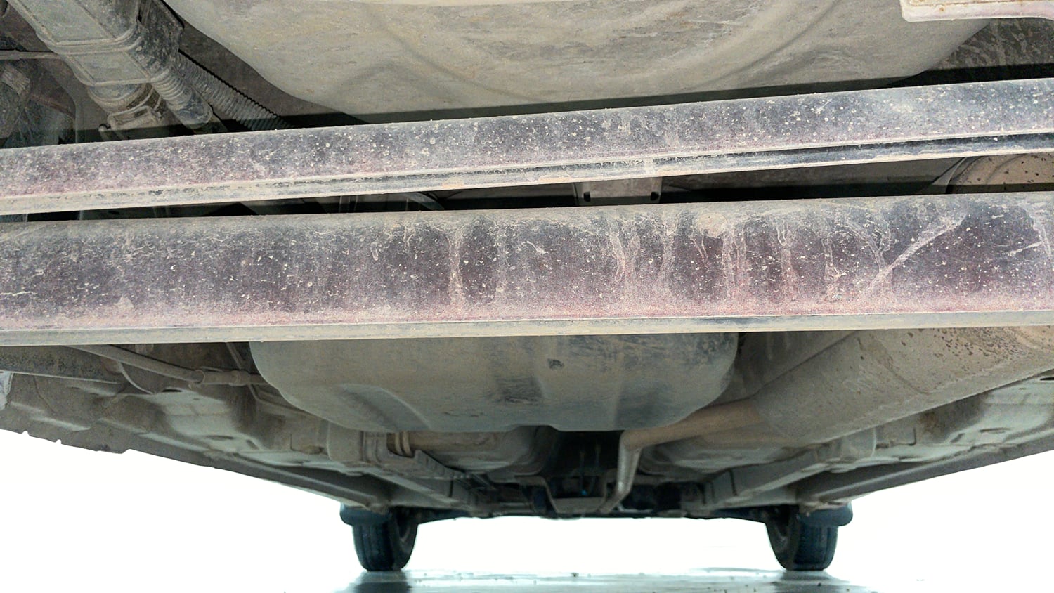Used 2017 Hyundai Eon Era + Petrol Manual extra REAR UNDERBODY VIEW (TAKEN FROM REAR)