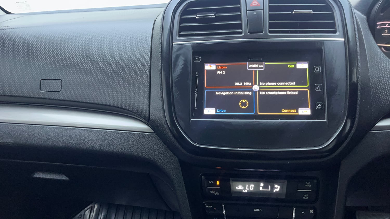 Used 2019 maruti-suzuki Vitara Brezza ZDi Plus Dual Tone AGS Diesel Automatic interior MUSIC SYSTEM & AC CONTROL VIEW