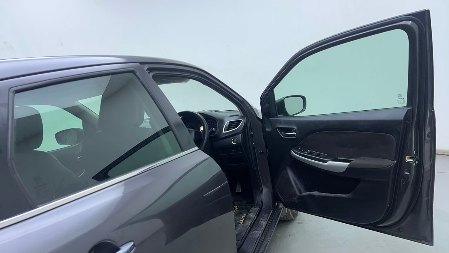 Used 2016 Maruti Suzuki Baleno Alpha 1.2 Petrol Manual interior RIGHT FRONT DOOR OPEN VIEW