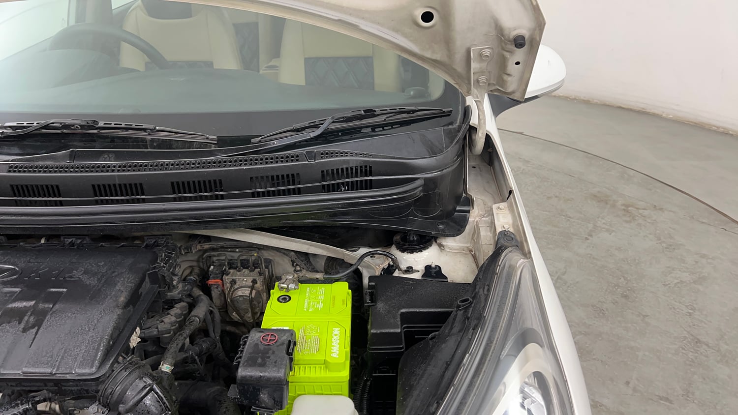 Used 2015 Hyundai Xcent S 1.2 (O) Petrol Manual engine ENGINE LEFT SIDE HINGE & APRON VIEW