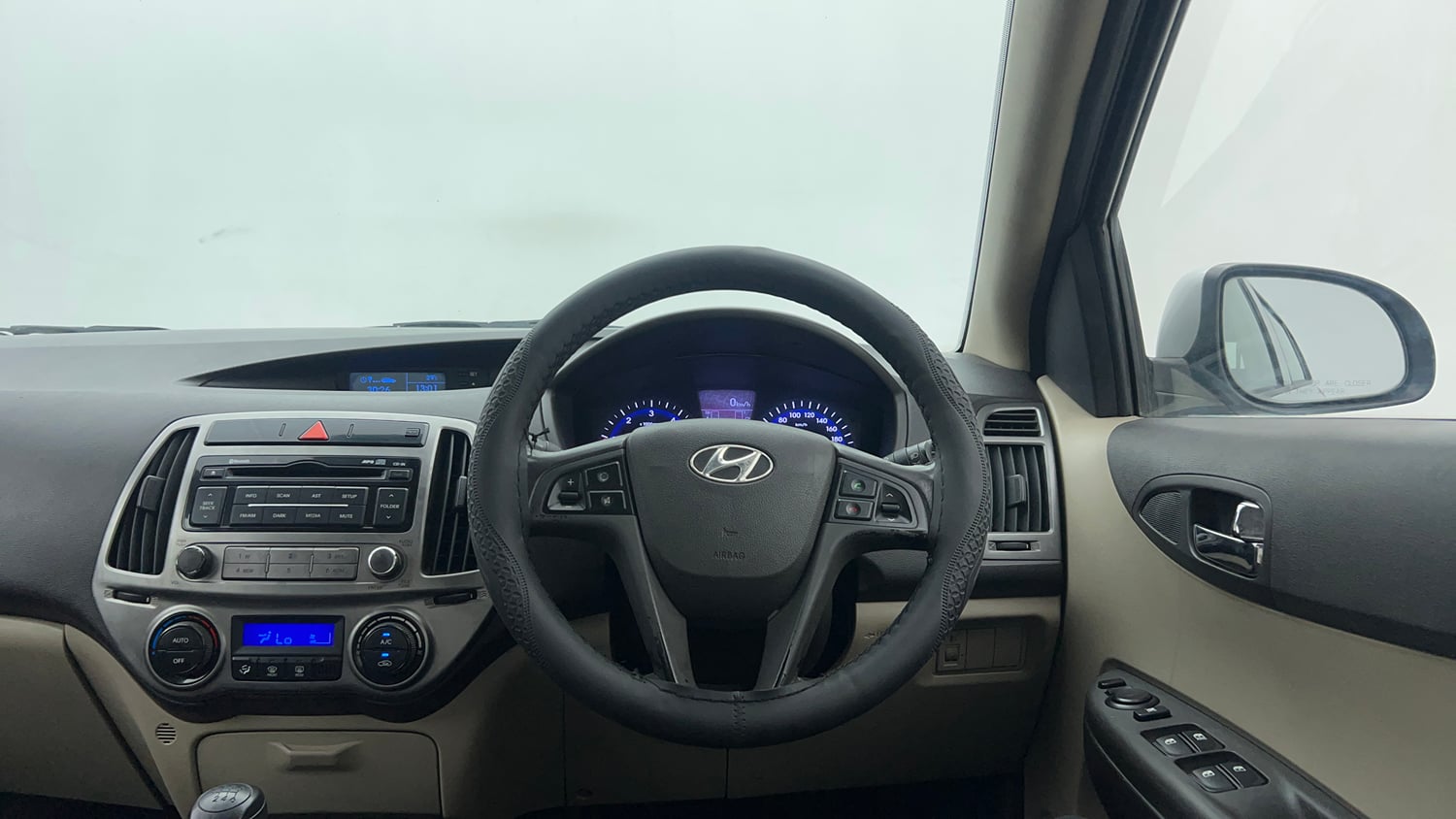 Used 2012 Hyundai i20 Asta 1.4 CRDI Diesel Manual interior STEERING VIEW