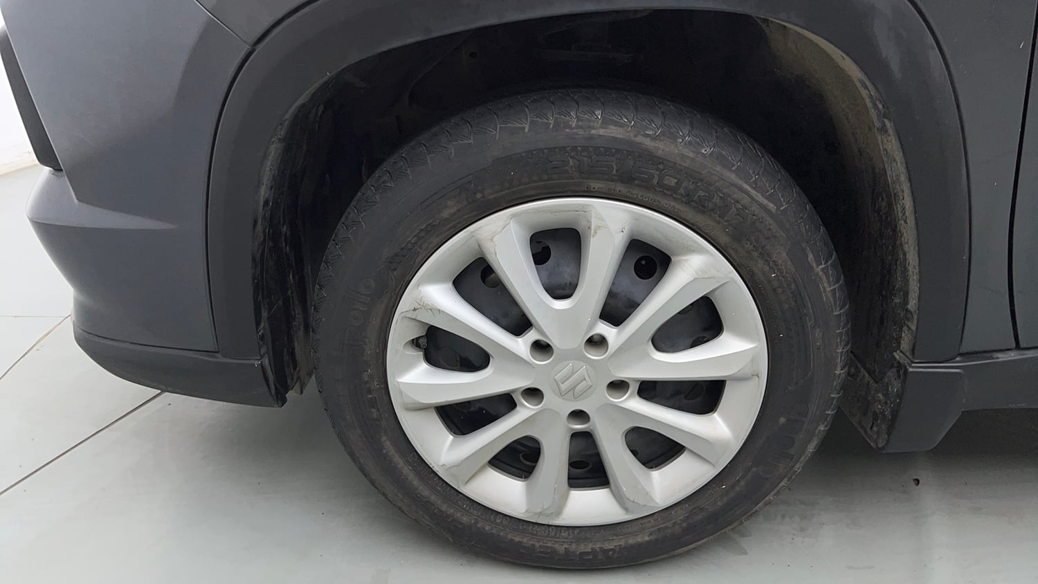 Used 2023 Maruti Suzuki Grand Vitara Delta Smart Hybrid Petrol Manual tyres LEFT FRONT TYRE RIM VIEW