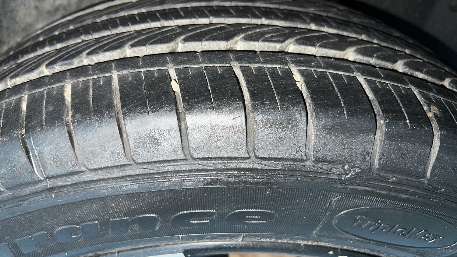 Used 2019 MG Motors Hector Sharp 1.5 DCT Petrol Petrol Automatic tyres LEFT REAR TYRE TREAD VIEW