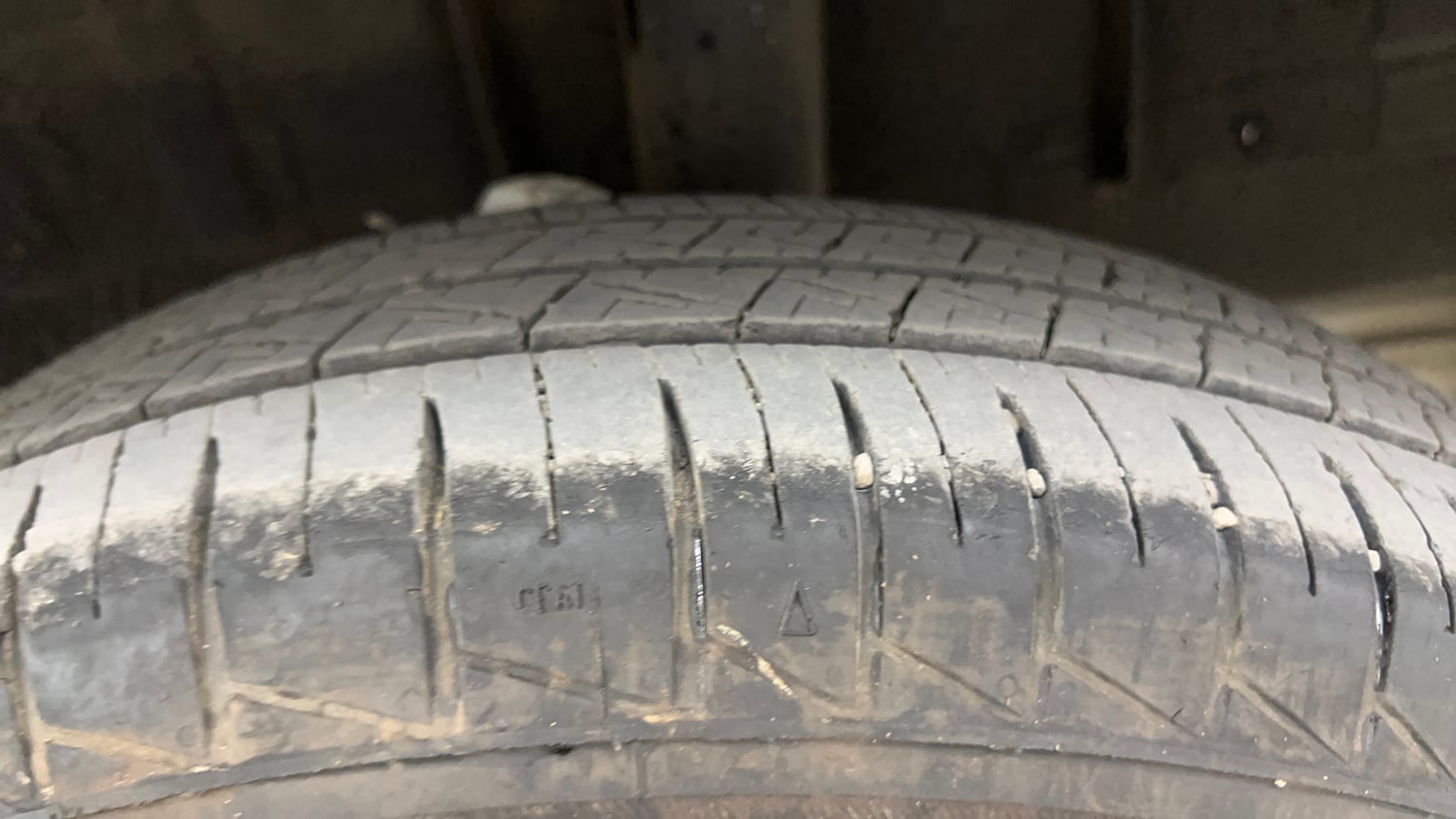 Used 2025 Renault Triber RXL Petrol Manual tyres LEFT REAR TYRE TREAD VIEW