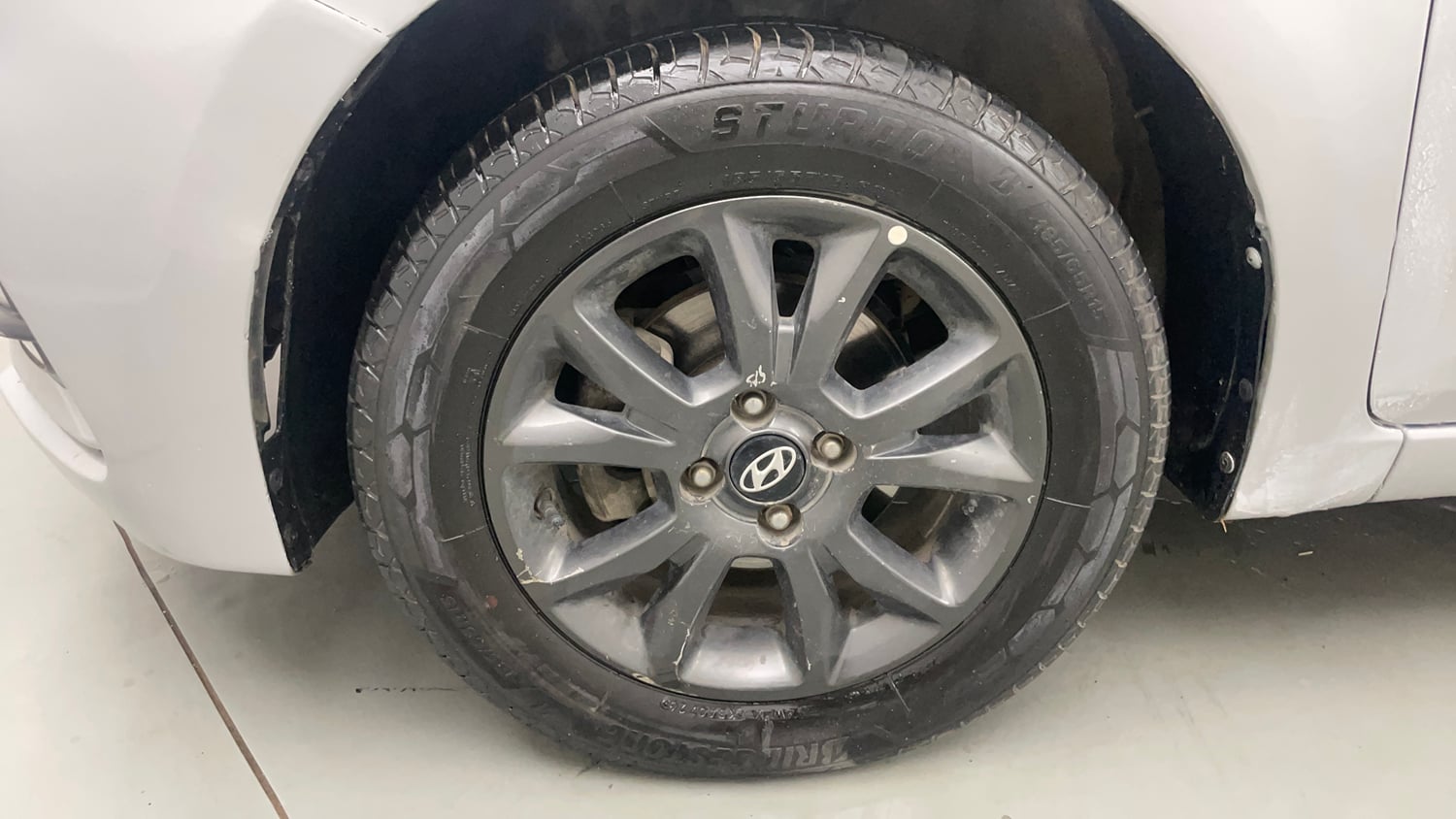 Used 2018 Hyundai Elite i20 Asta 1.2 Petrol Manual tyres LEFT FRONT TYRE RIM VIEW