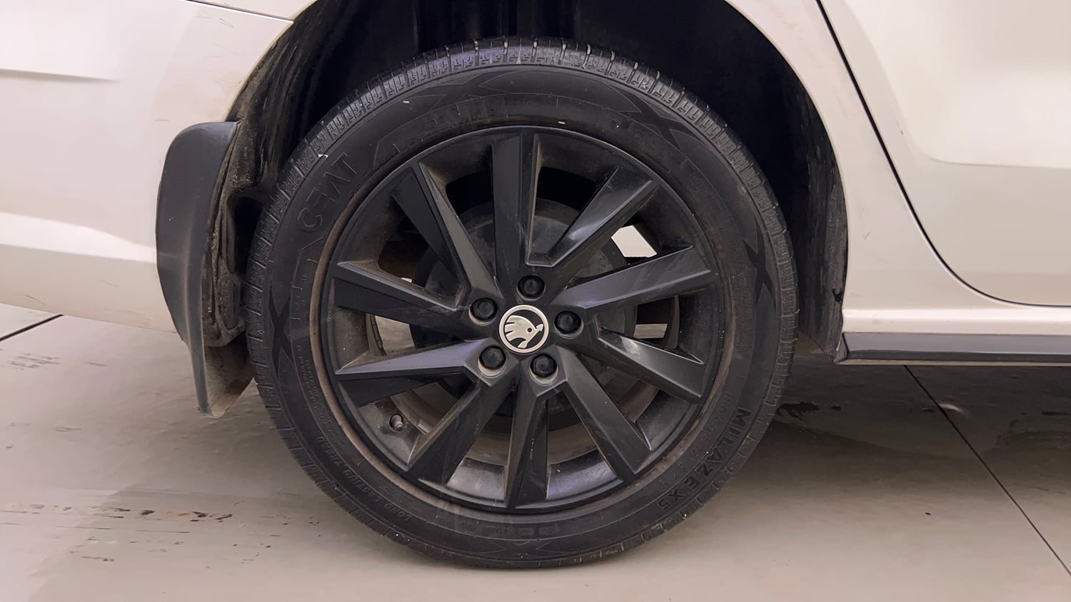 Used 2021 Skoda Rapid Style Petrol Manual tyres RIGHT REAR TYRE RIM VIEW