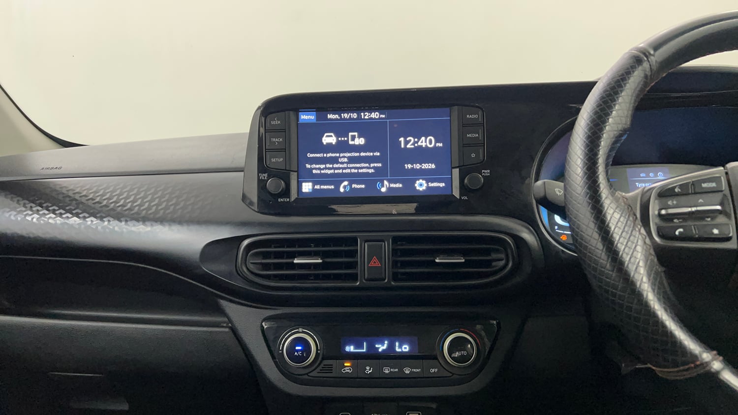 Used 2024 Hyundai Exter SX 1.2 CNG MT Cng Manual interior MUSIC SYSTEM & AC CONTROL VIEW