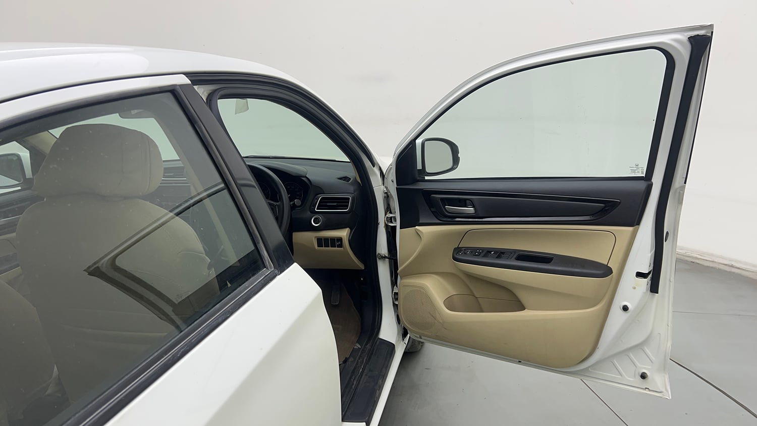 Used 2019 Honda Amaze 1.2 V MT Petrol Petrol Manual interior RIGHT FRONT DOOR OPEN VIEW