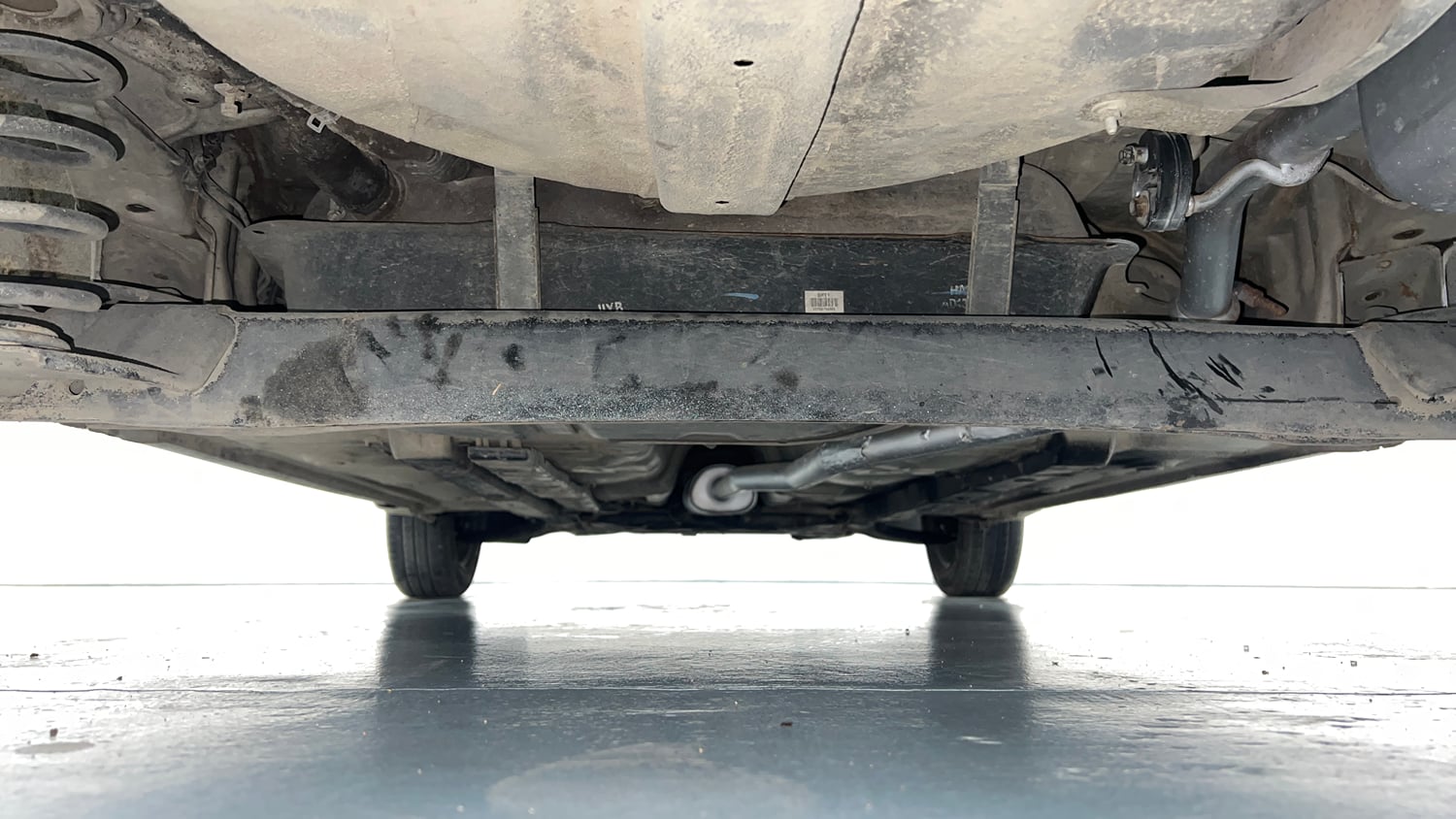 Used 2015 Hyundai Grand i10 Sportz 1.2 Kappa VTVT Petrol Manual extra REAR UNDERBODY VIEW (TAKEN FROM REAR)
