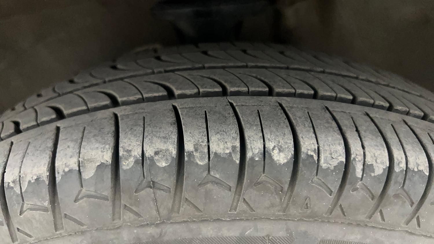 Used 2017 Maruti Suzuki Alto 800 LXi Petrol Manual tyres LEFT FRONT TYRE TREAD VIEW