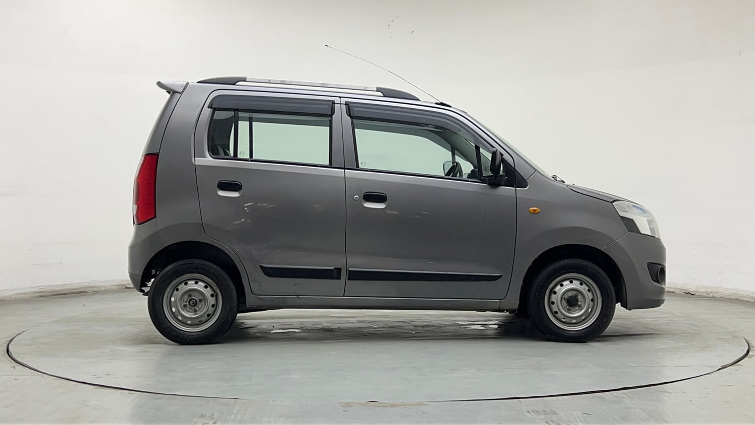 Used 2017 Maruti Suzuki Wagon R 1.0 LXI CNG (outside fitted) Cng Manual exterior RIGHT SIDE VIEW