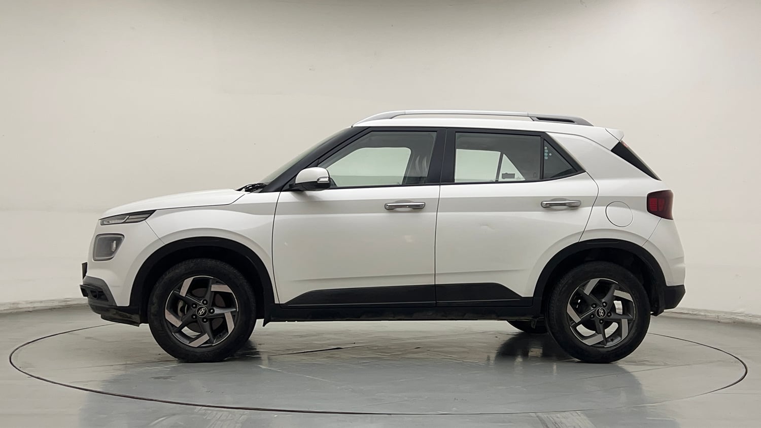 Used 2019 Hyundai Venue SX Plus 1.0 Turbo DCT Petrol Automatic exterior LEFT SIDE VIEW