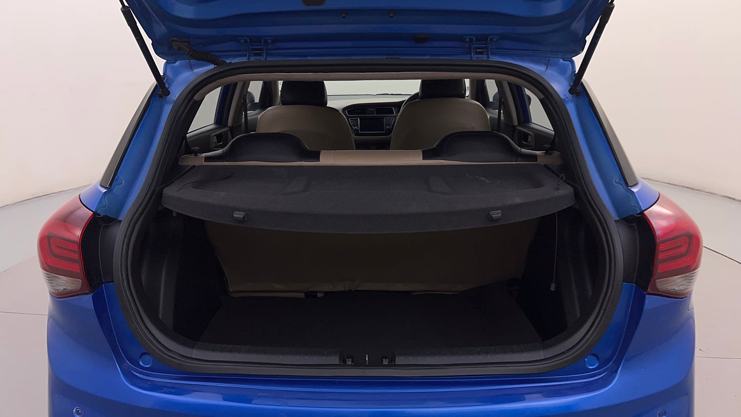 Used 2019 Hyundai Elite i20 Sportz Plus 1.2 CVT Petrol Automatic interior DICKY INSIDE VIEW