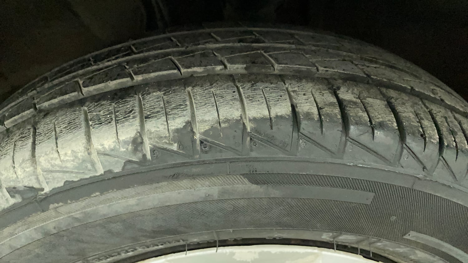 Used 2022 Maruti Suzuki Alto 800 LXi (O) Petrol Manual tyres LEFT FRONT TYRE TREAD VIEW