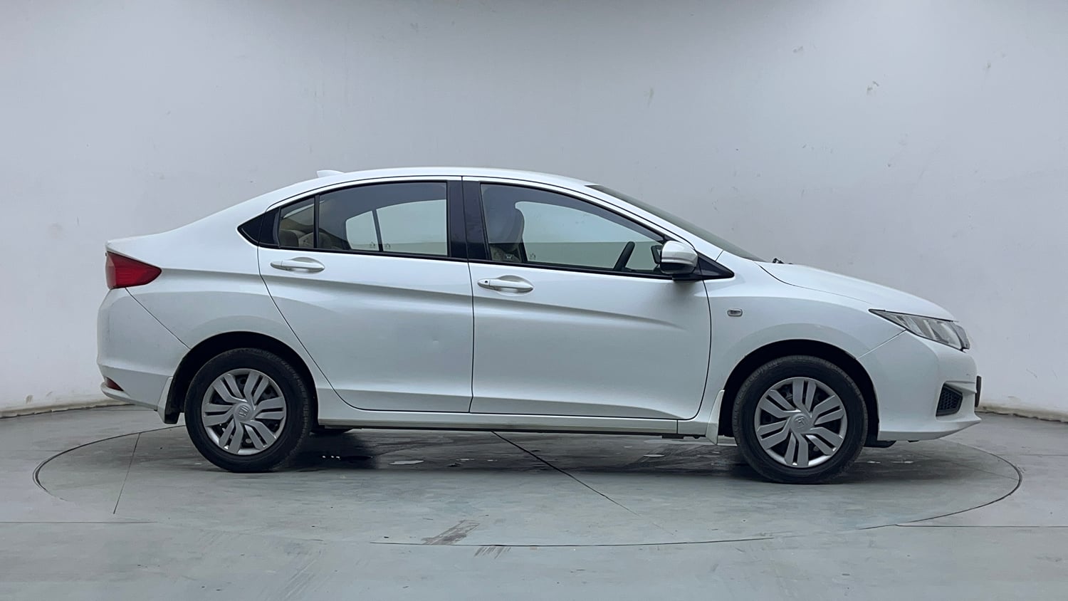 Used 2015 Honda City SV CVT Petrol Automatic exterior RIGHT SIDE VIEW