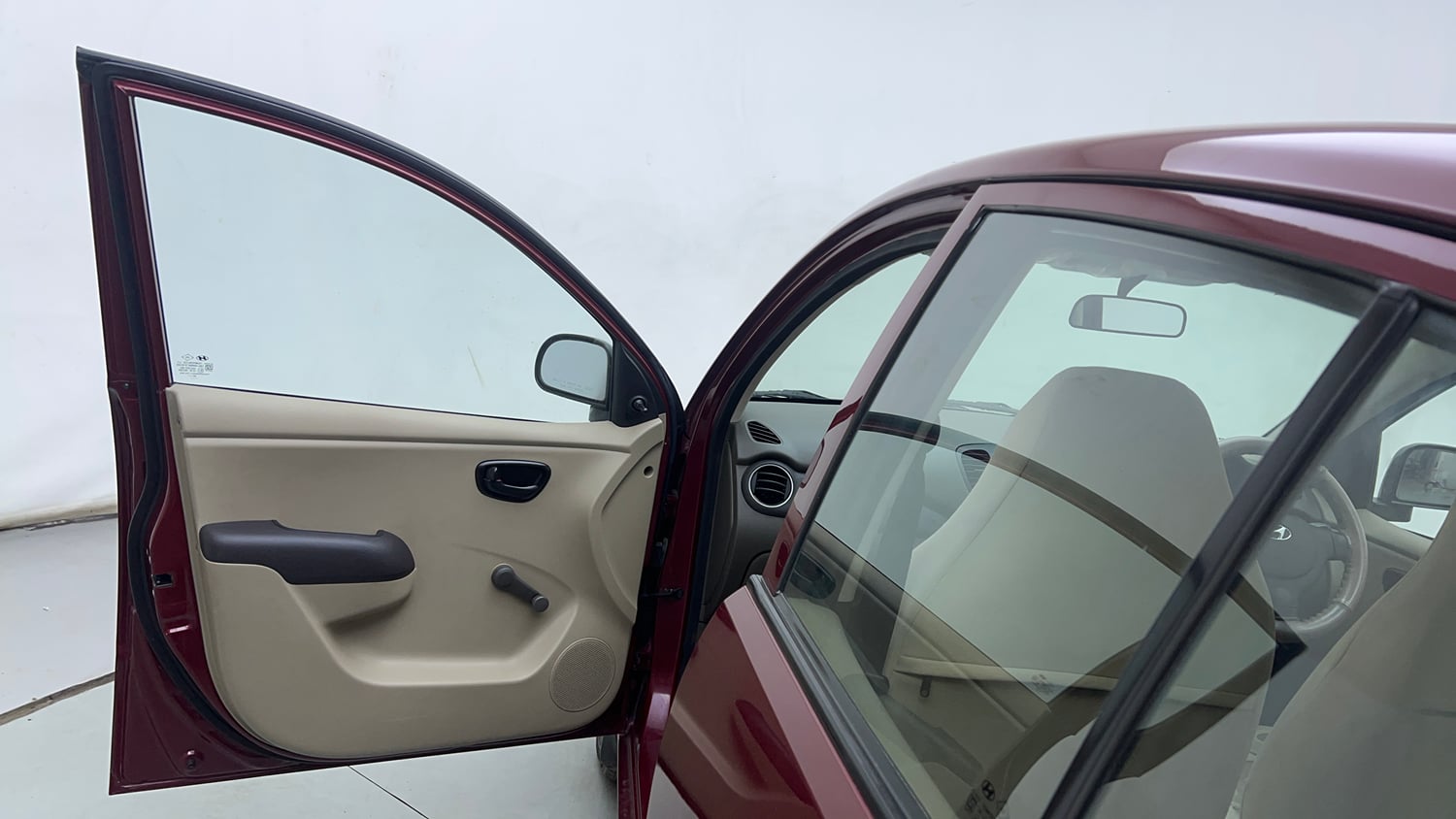 Used 2014 Hyundai i10 Era 1.1 iRDE2 Petrol Manual interior LEFT FRONT DOOR OPEN VIEW