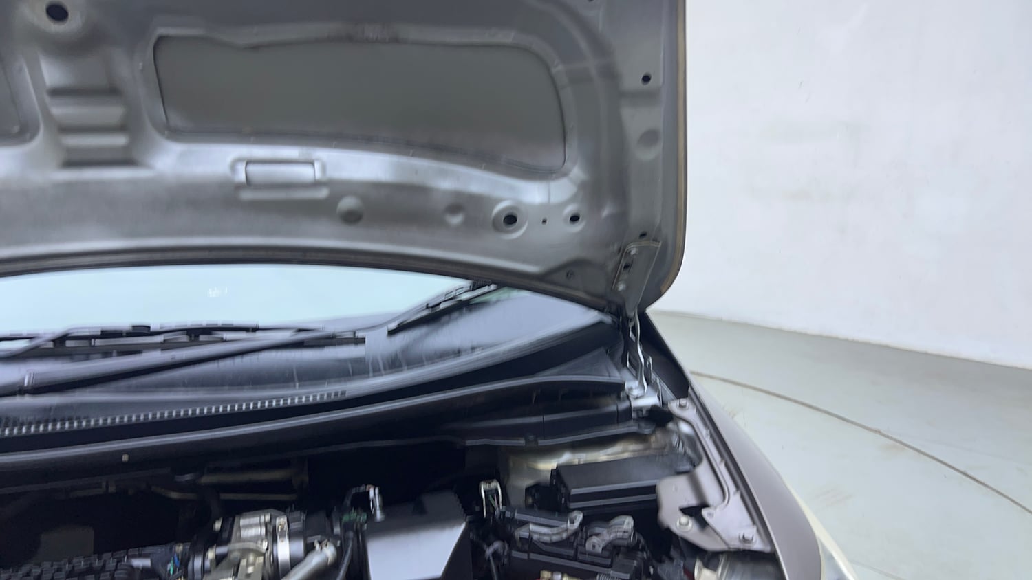 Used 2016 Honda Jazz V AT Petrol Petrol Automatic engine ENGINE LEFT SIDE HINGE & APRON VIEW