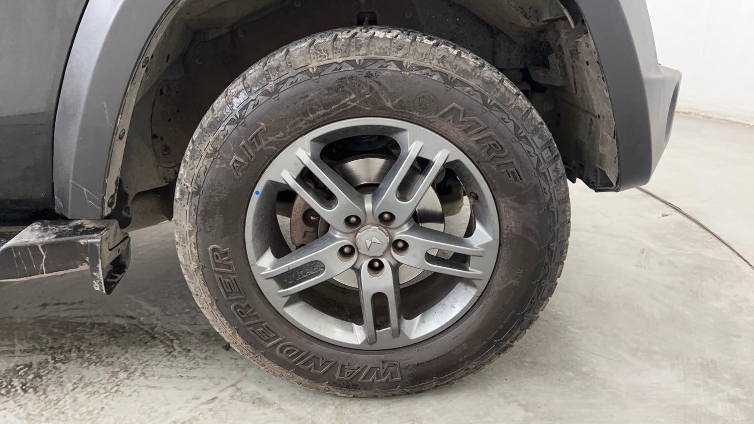 Used 2024 Mahindra Thar LX Hard Top Petrol AT RWD Petrol Automatic tyres RIGHT FRONT TYRE RIM VIEW