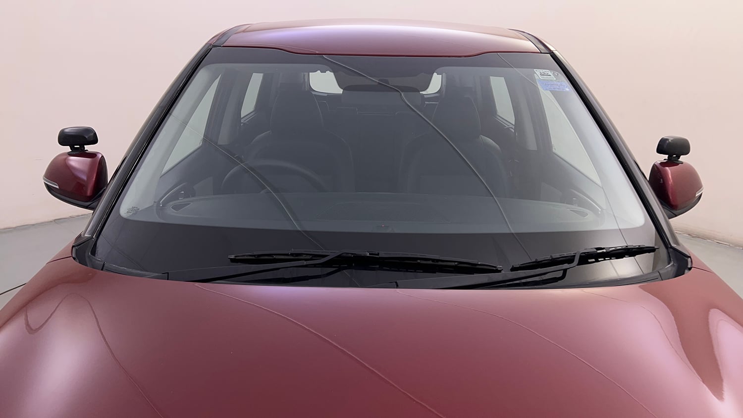 Used 2025 Kia Carens Premium (O) 1.5 Petrol 7 STR Petrol Manual exterior FRONT WINDSHIELD VIEW