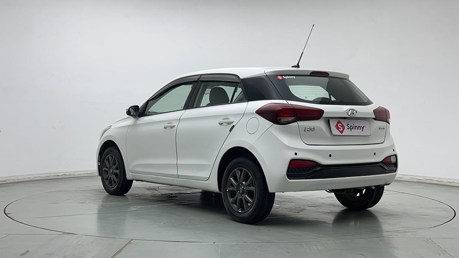 Used 2020 Hyundai Elite i20 Sportz Plus 1.2 Petrol Manual exterior LEFT REAR CORNER VIEW