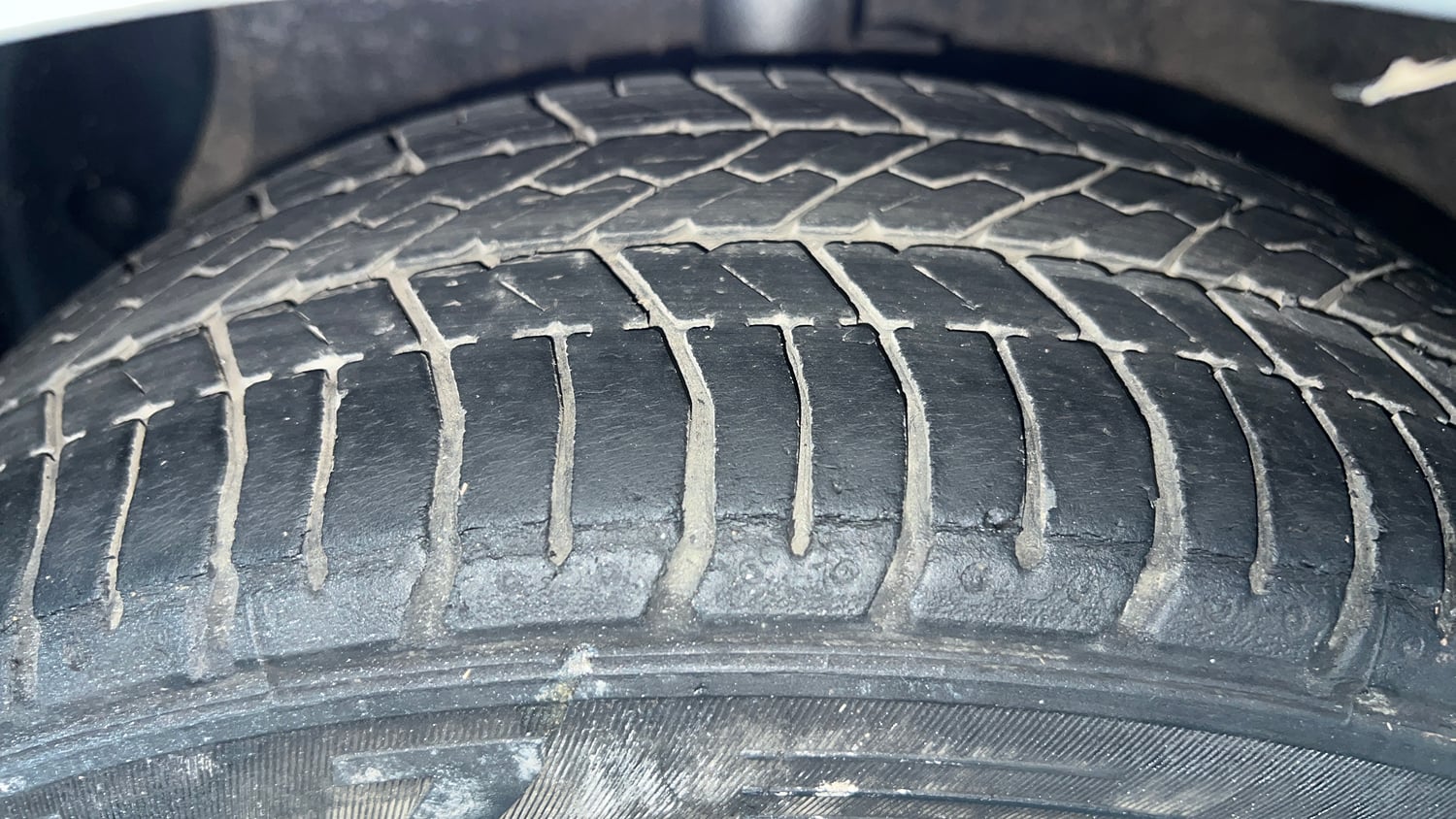 Used 2015 Hyundai Grand i10 Sportz 1.2 Kappa VTVT Petrol Manual tyres LEFT FRONT TYRE TREAD VIEW