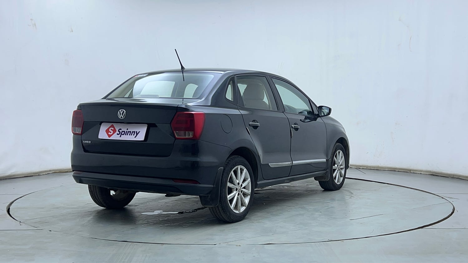Used 2018 Volkswagen Ameo Highline1.2L Plus (P) 16 Alloy Petrol Manual exterior RIGHT REAR CORNER VIEW