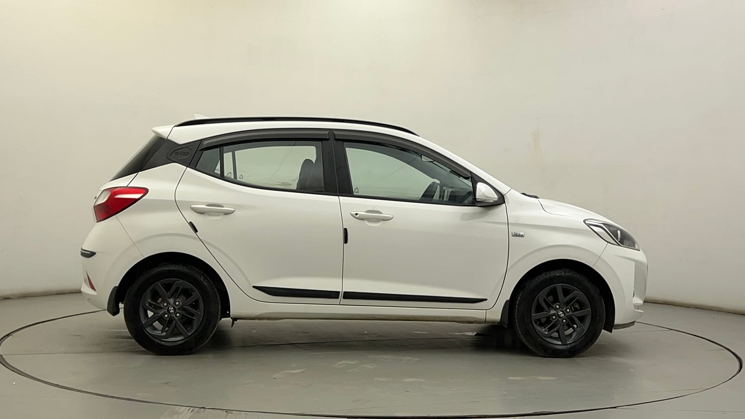 Used 2021 Hyundai Grand i10 Nios Sportz AMT 1.2 Kappa VTVT Petrol Automatic exterior RIGHT SIDE VIEW